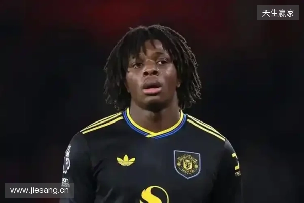 TA：曼联球员多古腿筋受伤，预计伤缺10周